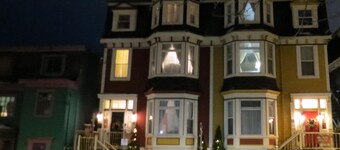 The Roses Heritage Inn
