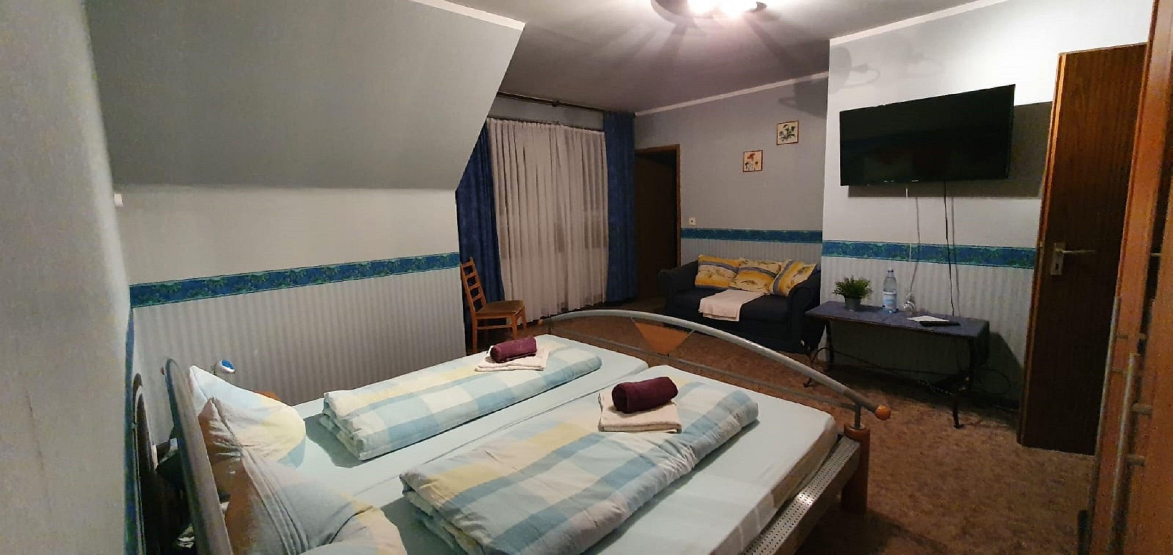 Free WiFi, bed sheets