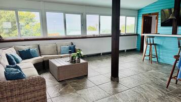 Smart-TV, bøker og printere