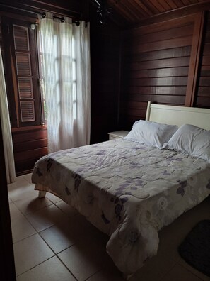 2 عدّة غرف نوم وواي فاي مجانًا وملاءات أسرّة