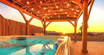 Wknd@Bernies 2Homes-2HotTubs-GAME ROOM, Private Compound--Amazing H2O/Mtn Views!