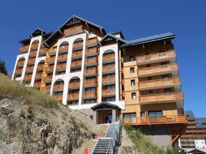Exterior - 7th floor, view mountain, balcony, parking, tv, ski locker, 28m², Les 2 Alpes (Les Deux Alpes)