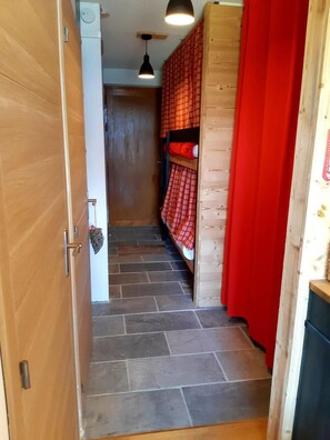 1 bedroom, WiFi - 7th floor, view mountain, balcony, parking, tv, ski locker, 28m², Les 2 Alpes (Les Deux Alpes)
