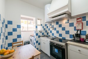 冰箱、微波炉、烤箱、茶具/咖啡用具