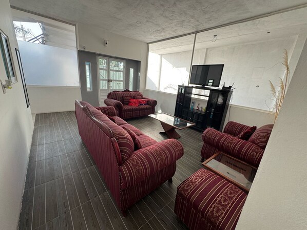 Smart TV - CASA IRKEN TLAXCALA, COME WITH YOUR FAMILY OR FRIENDS. IDEAL FOR LARGE GROUPS. (Apetatitlan, de Antonio Carvajal.)