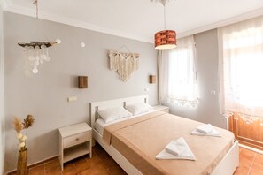 Classic Room | Desk, free WiFi, bed sheets - Palmiye Otel & Restaurant (Marmaris)