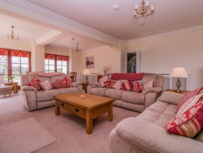 Cottage | Interior - Pentire House (Deal)