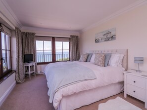 Cottage | 4 bedrooms, individually decorated, individually furnished, free WiFi - Pentire House (Deal)