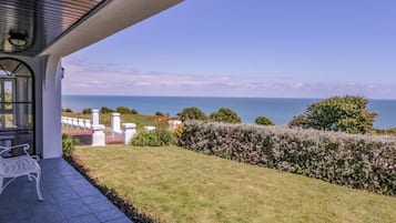Cottage | Property grounds