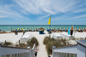 On the beach - 🏝️BeachFront~Balcony~Pool~Spa~Tiki Bar~Sterling Breeze 1401🏝️ (Panama City Beach)
