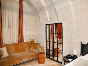 Deluxe Twin Suite | Living area | 43-inch flat-screen TV with digital channels, TV, heated floors