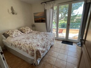 3 chambres, fer et planche à repasser, Wi-Fi, literie fournie