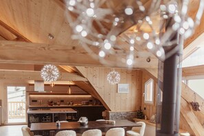 Dining - Chalet Kabane, NEW, at the foot of the slopes and garage (Douai)