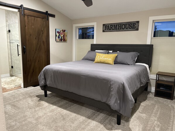 3 bedrooms, desk, iron/ironing board, free WiFi