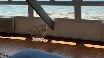 4 Schlafzimmer, Schreibtisch, Bügeleisen/Bügelbrett, Reisekinderbett