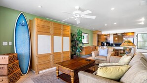 Condo, várias camas (Keauhou Kona Surf & Racquet Club #4-1) | Área de estar