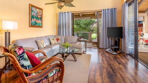 Living area - Keauhou Kona Surf & Racquet Club #8-301 (Kailua-Kona)