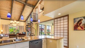 Private kitchen - Keauhou Kona Surf & Racquet Club #8-301 (Kailua-Kona)
