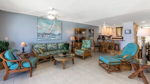 Unclassified image, 2 of 15, button - Keauhou Kona Surf and Racquet Club 1 202 (Kailua-Kona)