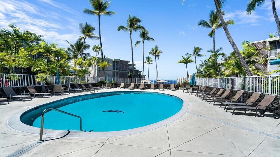 Alii Villas#127 Remodeled, AC & Ocean Views!