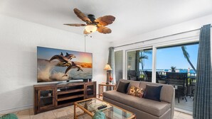 Apartment, Mehrere Betten (Alii Villas#127 Remodeled, AC & Ocean) | Wohnbereich