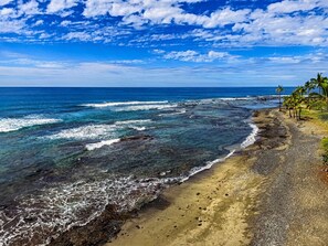 Condo, Multiple Beds (Keauhou Kona Surf & Racquet Club #8-1) | Beach