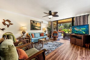 Appart'hôtel, plusieurs lits (Keauhou Kona Surf & Racquet Club #8-1) | Coin séjour