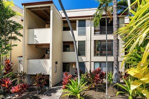 Exterior - Keauhou Kona Surf and Racquet Club 2 304 (Kailua-Kona)