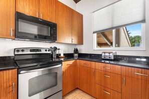 Appart'hôtel, plusieurs lits (Keauhou Kona Surf and Racquet Club 2 ) | Cuisine privée
