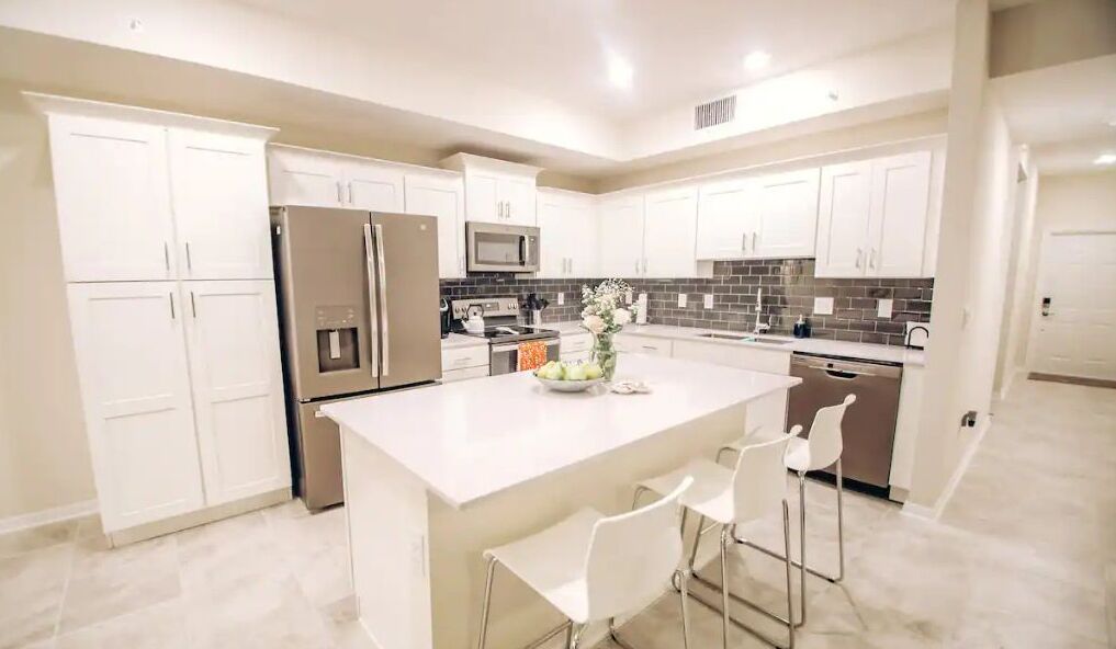 雪櫃、微波爐、焗爐、爐具