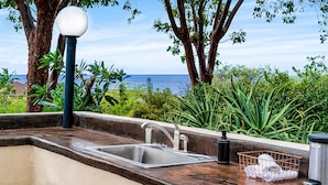 Property grounds - Kona Mansions#302 (Kailua-Kona)