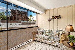 公寓客房, 多張床 (Kona Plaza#113) | 客廳