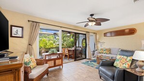Unclassified image, 4 of 77, button - Casa De Emdeko 210 (Kailua-Kona)