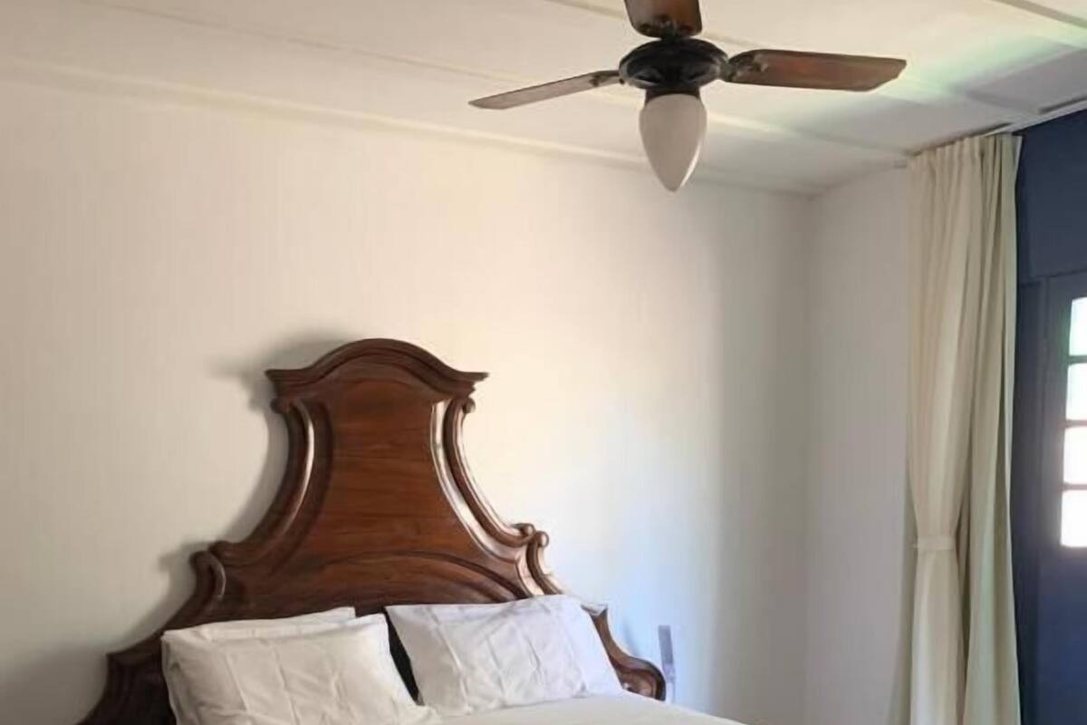 Classic Double Room | Hypo-allergenic bedding, rollaway beds, free WiFi, bed sheets