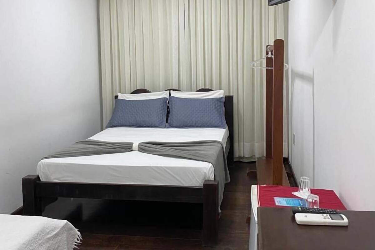 Economy Double Room | Hypo-allergenic bedding, rollaway beds, free WiFi, bed sheets