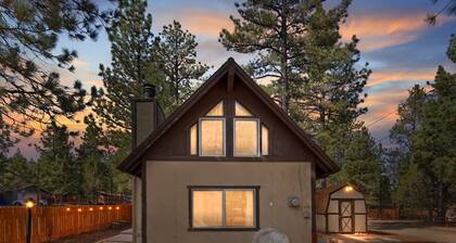 The Big Bear Den - Cozy cabin retreat with mountain views