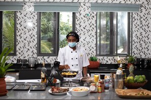 Dining - Modern Waterfront Villa (Vume)