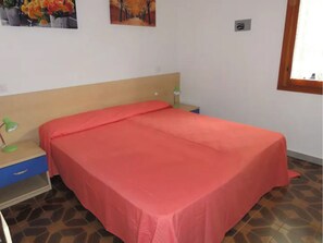 2 habitaciones, caja de seguridad en la habitación y ropa de cama 
