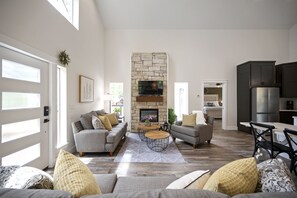 TV, fireplace - Modern Farmhouse Cabin w/Hot Tub, Fire Pit & Charcoal Grill   (Broken Bow)