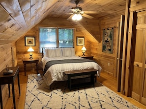 3 bedrooms, desk, iron/ironing board, free WiFi