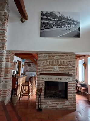 Interior - Stone house, Swimming pool, Jacuzzi, Golf (FIAC)