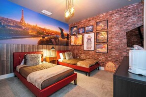 12 Schlafzimmer, Bügeleisen/Bügelbrett, Reisekinderbett, WLAN