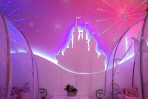 12 bedrooms, iron/ironing board, travel cot, WiFi - 12BR Simpsons + Theater Home – 340 (Kissimmee)