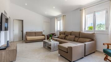 TV connectée, table de tennis de table