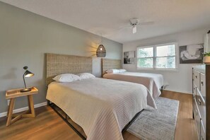 4 Schlafzimmer, Bügeleisen/Bügelbrett, kostenloses WLAN, Bettwäsche
