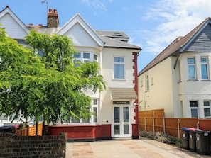 Exterior - Ninety Eight (Southend-on-Sea)