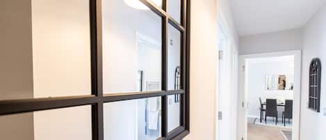 Leilighet, privat bad, byutsikt | Lobby