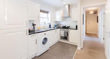 Velvet 2-bedroom Apartment, Brewery Road, Hoddesdon