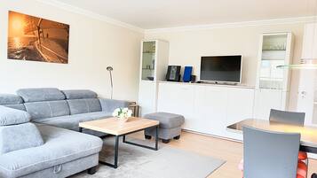 Fernseher, Stereoanlage