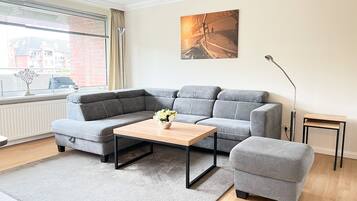 Fernseher, Stereoanlage